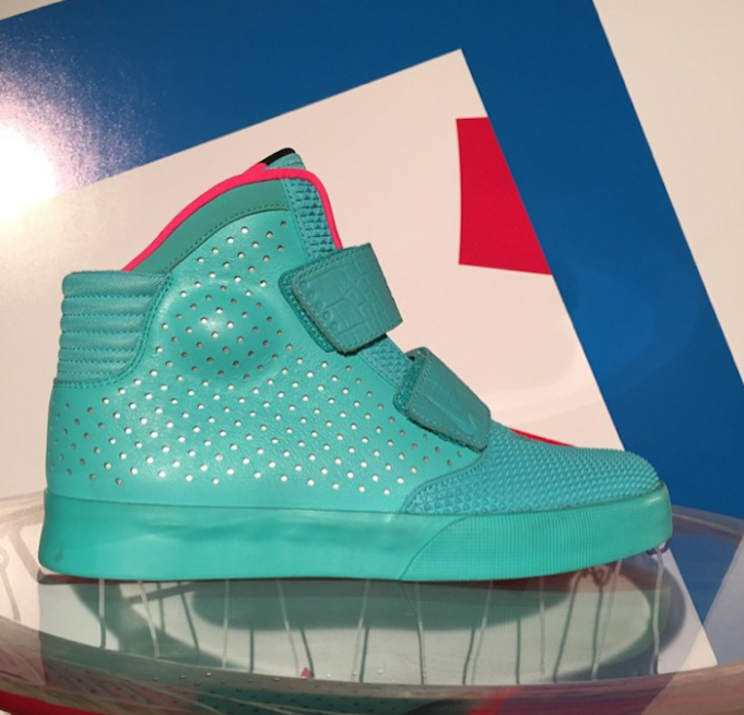 nike flystepper 2k3 gold