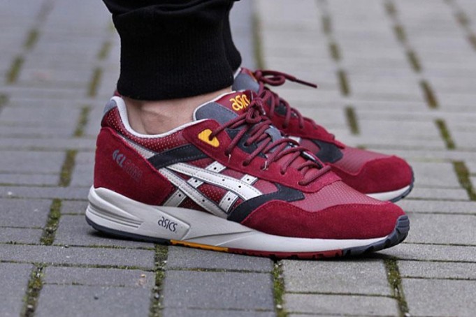 asics gel saga burgundy