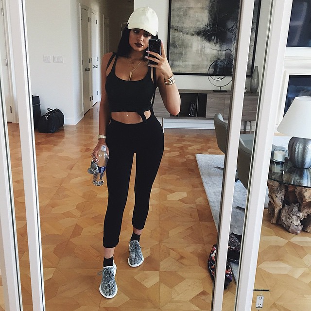 kylie-jenner-adidas-yeezy-350-boost