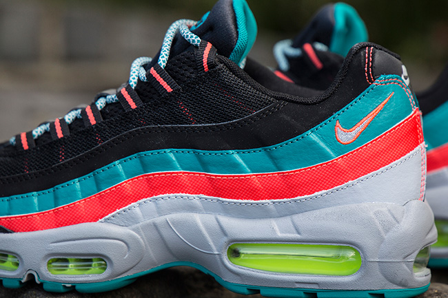 nike air max 95 red and blue