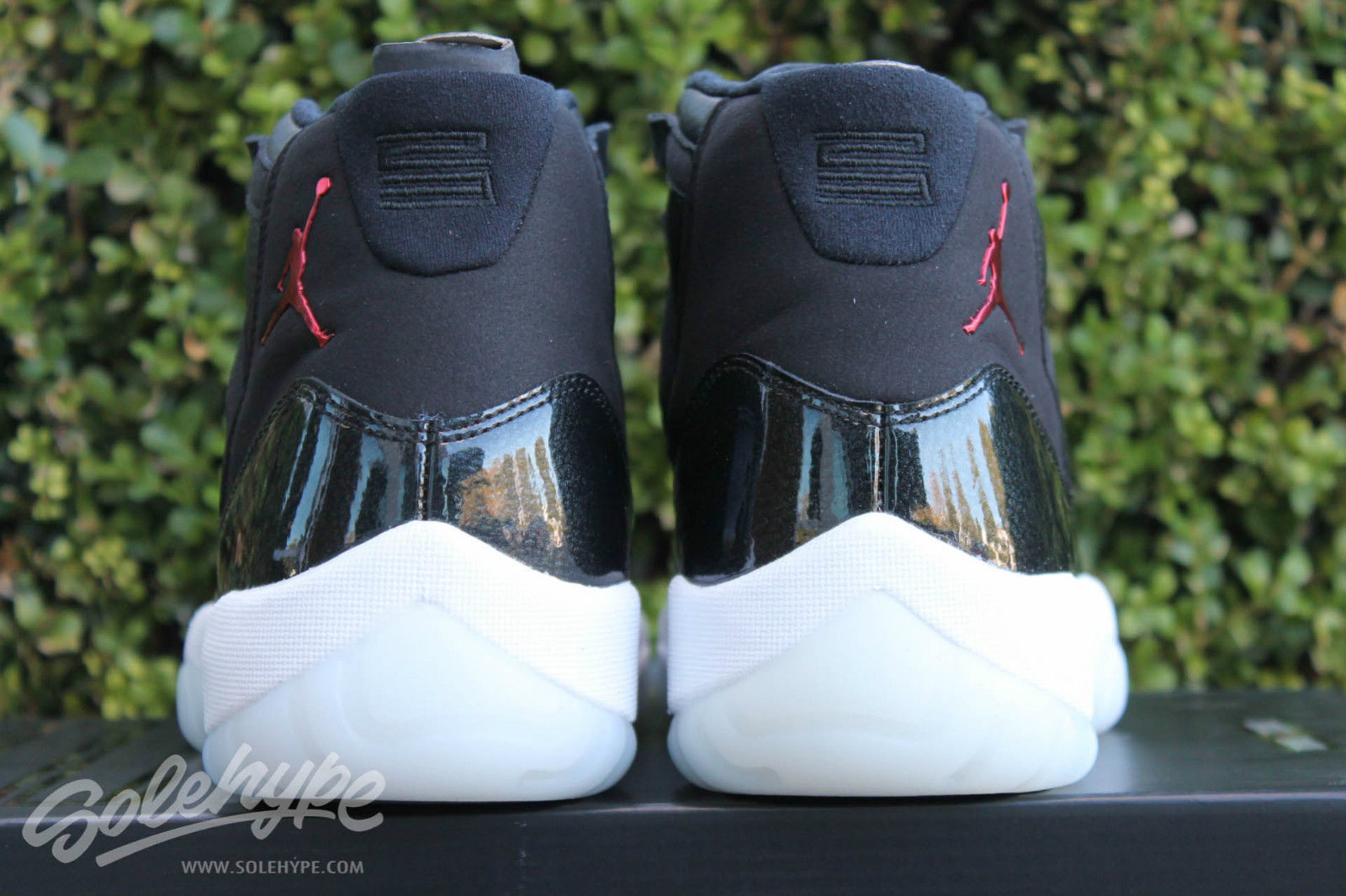 Air Jordan 11 72-10 378037-002