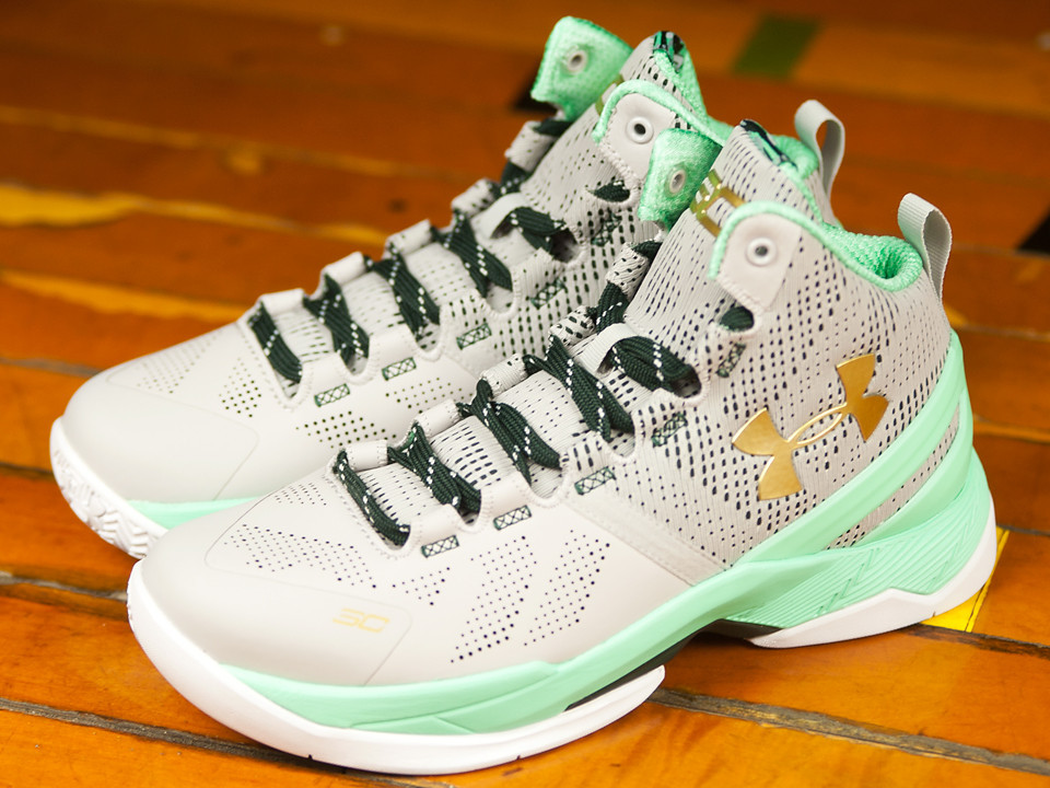 curry 2.5 men gold