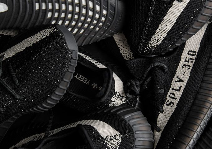 Adidas Yeezy Boost 350 V2 x Kanye West 