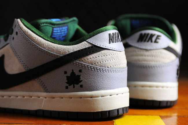 Nike SB Dunk Low Maple Leaf - Sneaker Bar Detroit