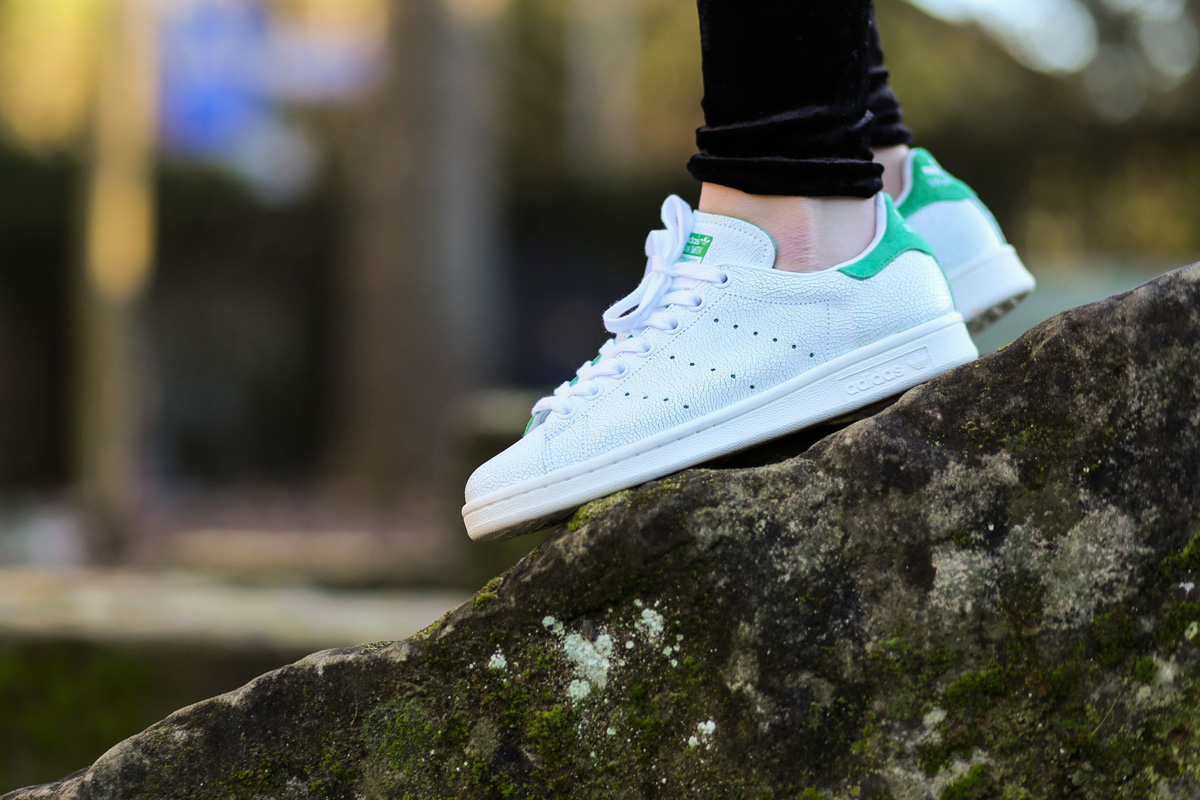 stan smith cracked leather trainers