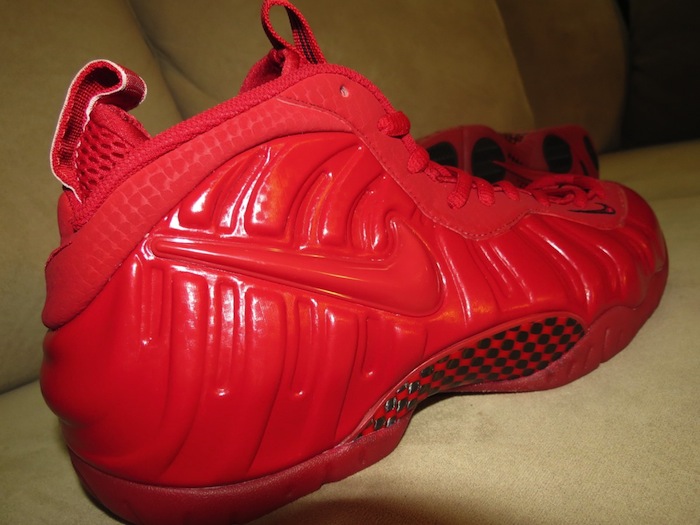gym-red-october-nike-foamposite-3