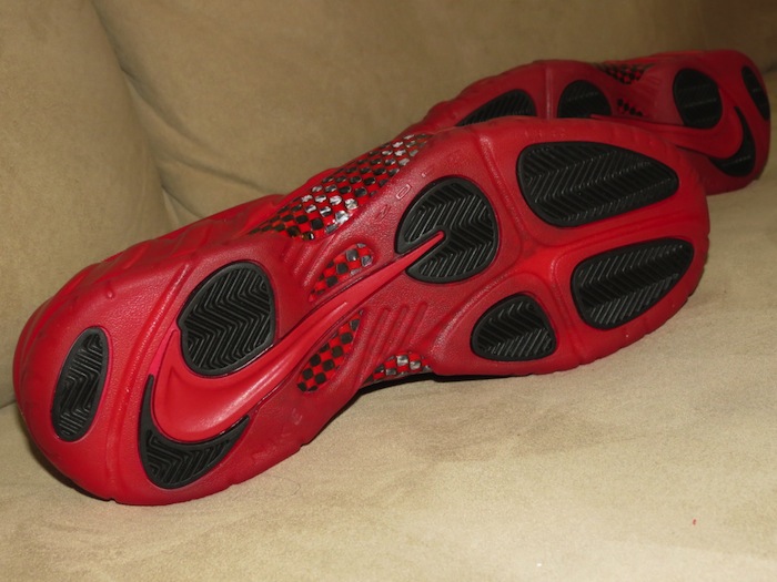 gym-red-october-nike-foamposite-5