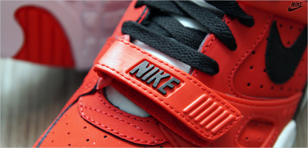nike-air-trainer-3-university-red-3