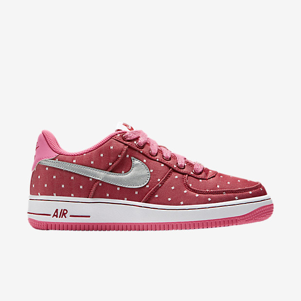 Nike-Air-Force-1-06-Valentines-Day