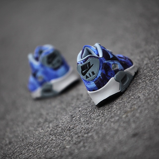 Nike Air Max 90 Bleached Blue