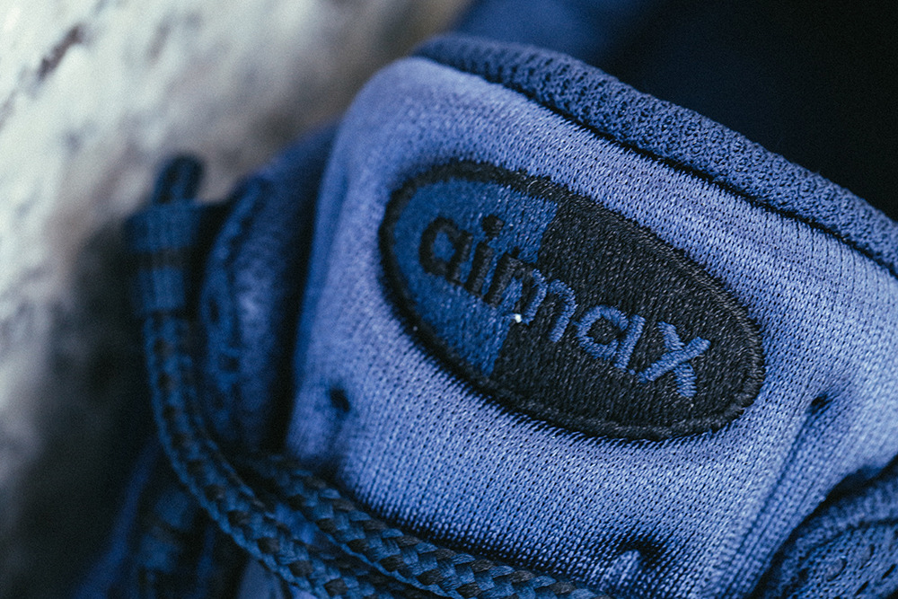 Nike-Air-Max-95-Obsidian-Black-2