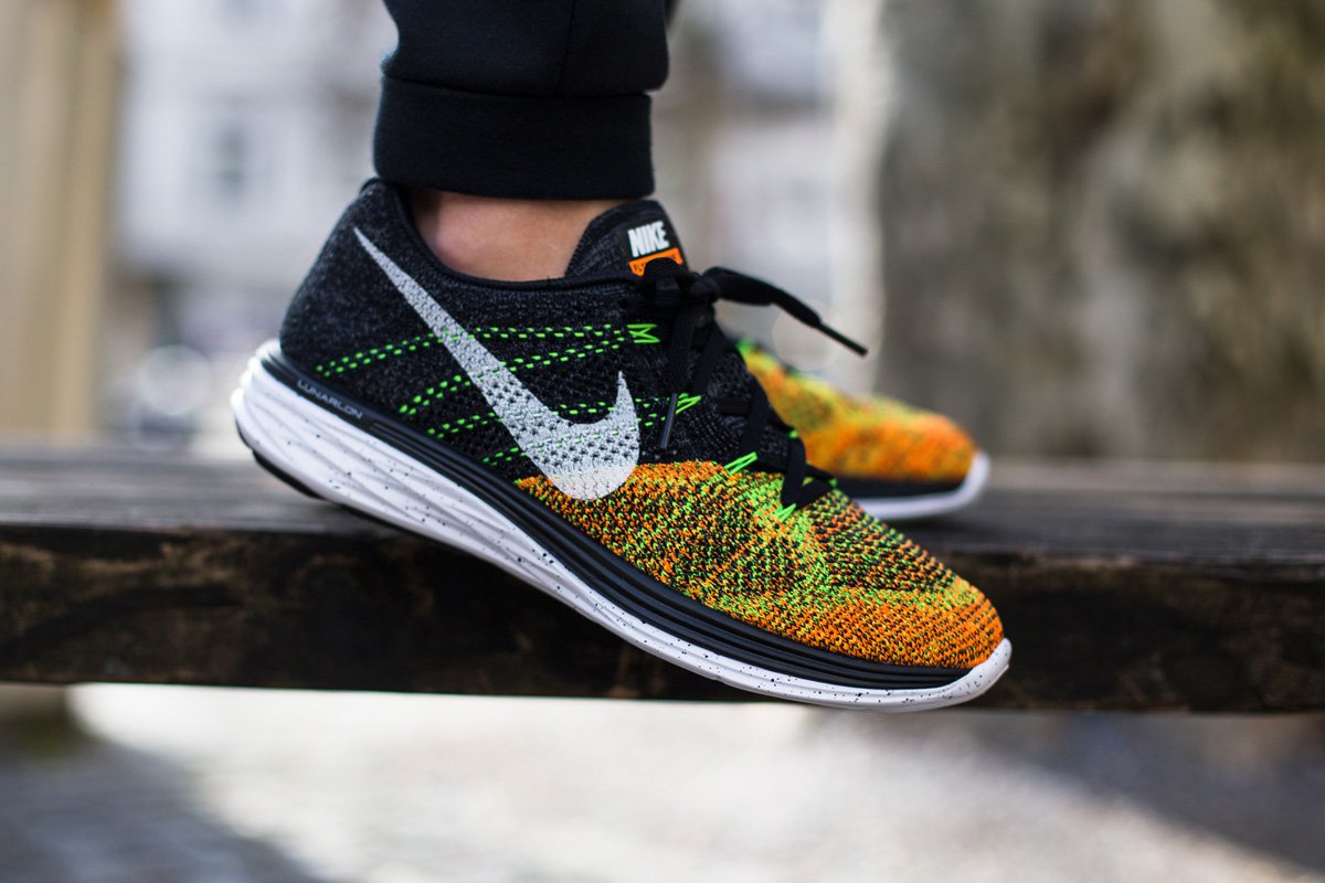 nike lunar flyknit black