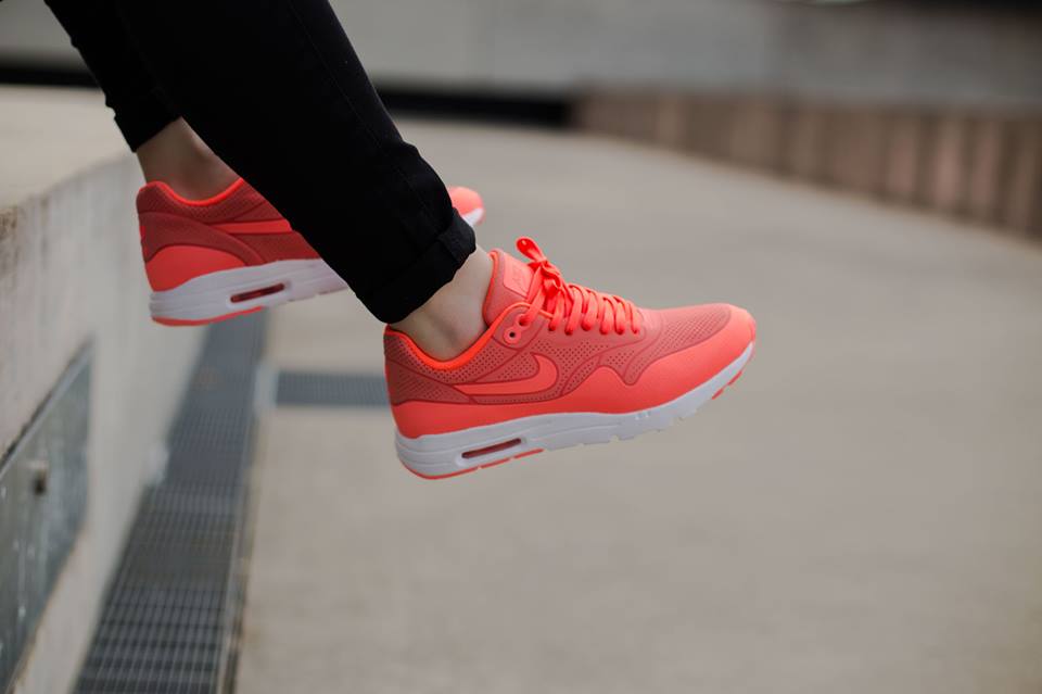 Reflection Susceptible to waste away Nike WMNS Air Max 1 Ultra Moire "Hot Lava" | SBD