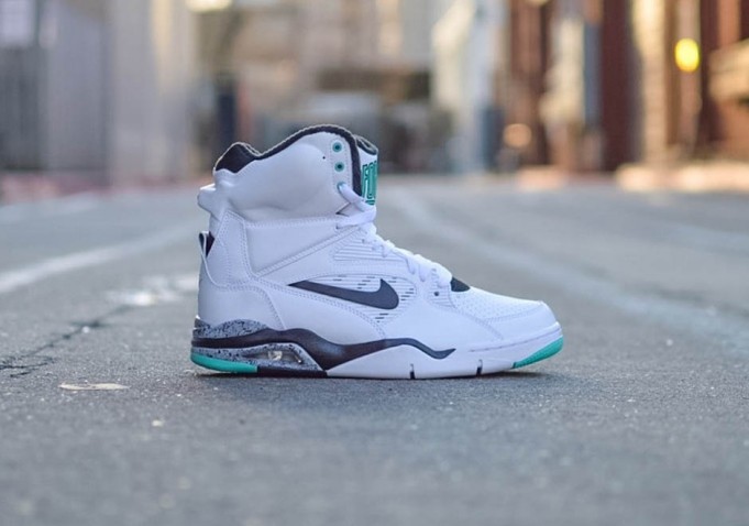 nike command force hyper jade