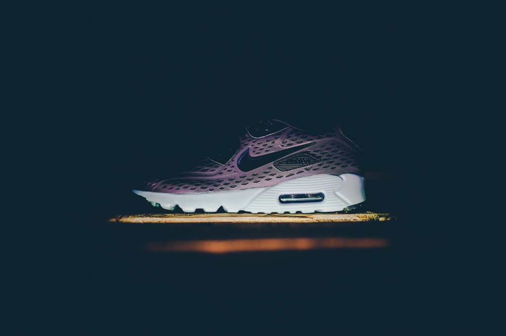 Nike Air Max 90 Ultra Moire Deep Pewter Iridescent Pack