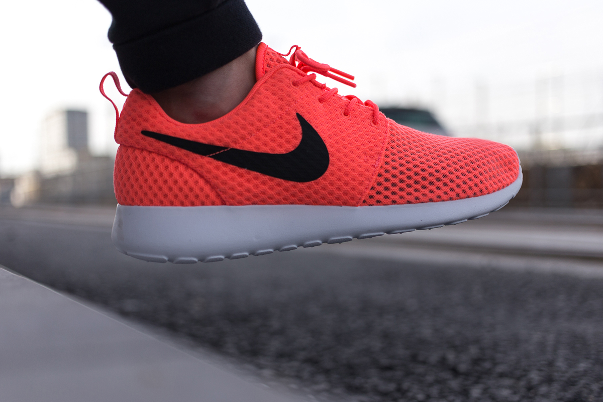Nike Roshe Run Breeze Hot Lava