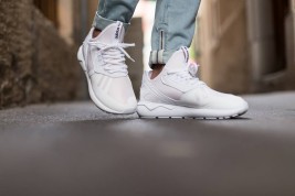 tubular runner white