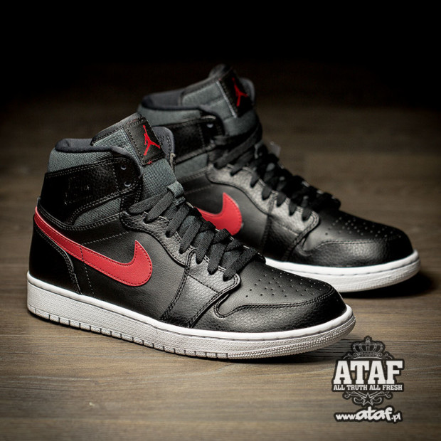 Air Jordan 1 Rare Air Black University Red