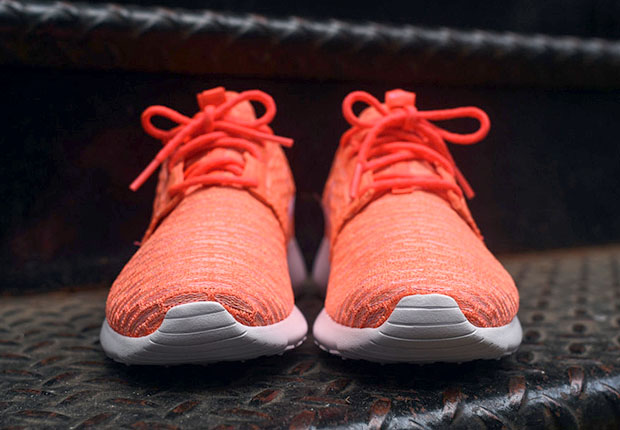 Nike Flyknit Roshe Run Hot Lava