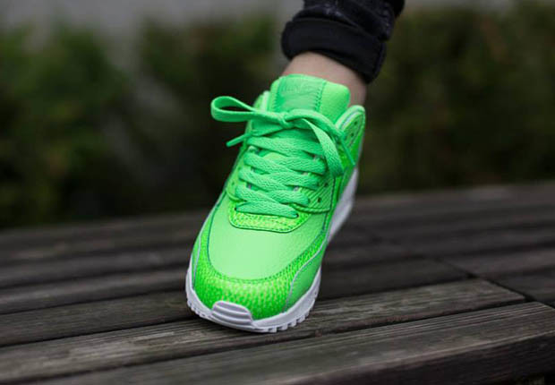 Nike Air Max 90 Leather GS Voltage Green