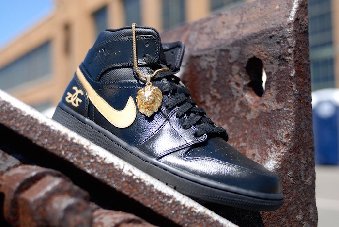 Air Jordan 1 The Gold Gods HareAir Customs - Sneaker Bar Detroit