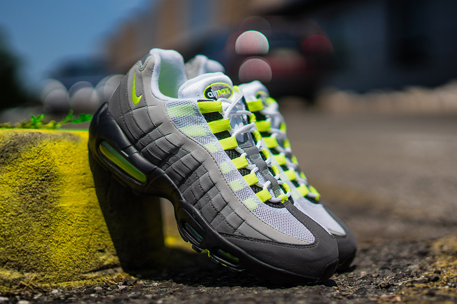 lime green and gray air max 95