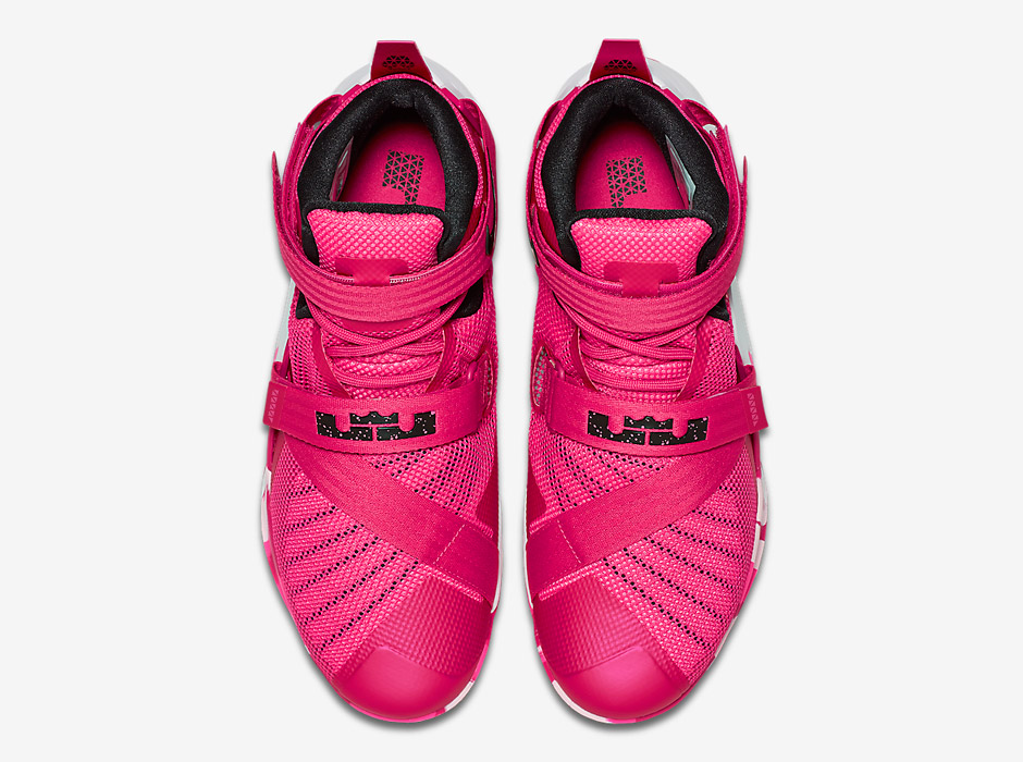 lebron soldier 9 breast cancer