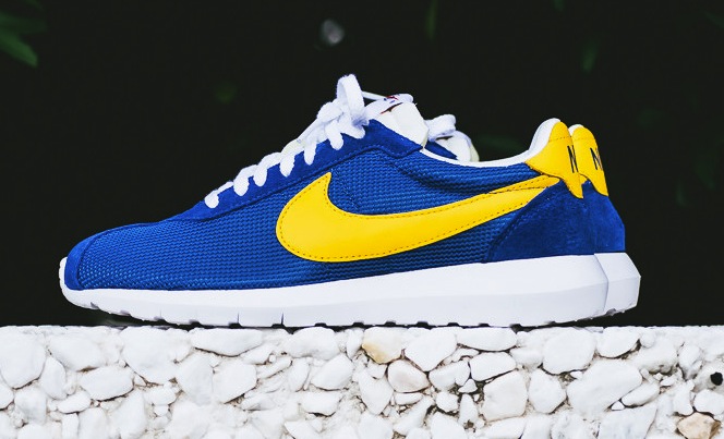 royal blue and yellow nike shoes 
