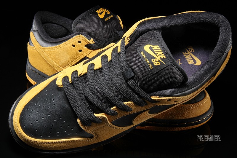 Nike SB Dunk Low Gold Black