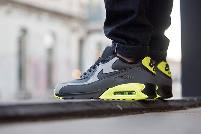 Nike Air Max 90 Leather Neon