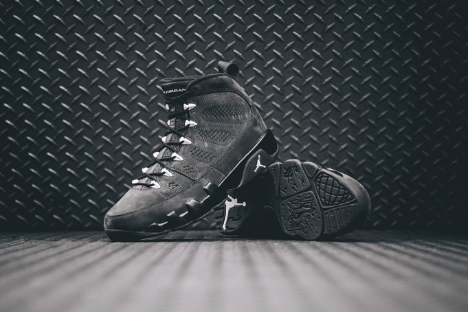 anthracite 9s on feet