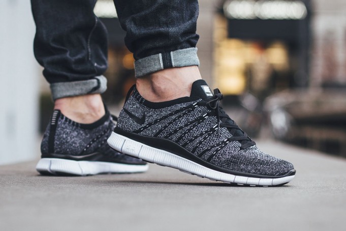nike free run flyknit oreo