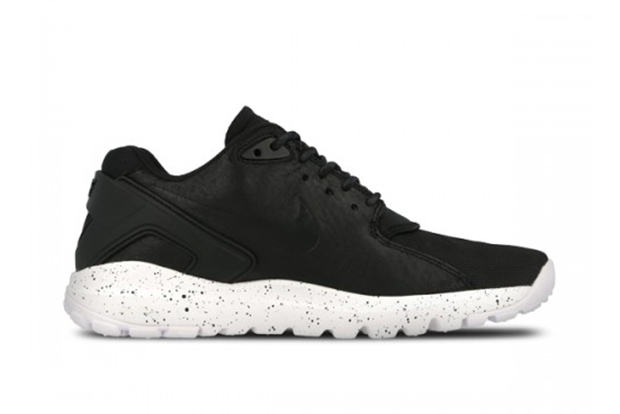Nike Mobb Ultra Low Black White