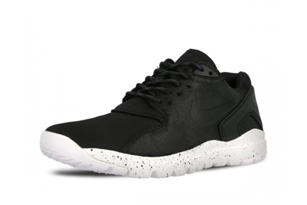 Nike Mobb Ultra Low Black White