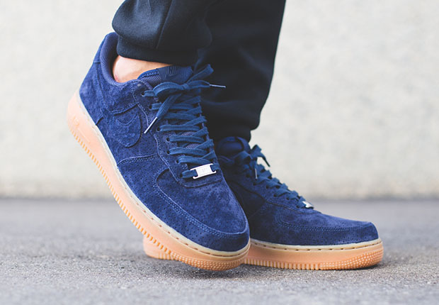 Nike WMNS Air Force 1 Navy Suede
