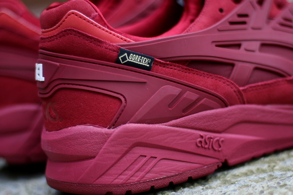 red october trainers