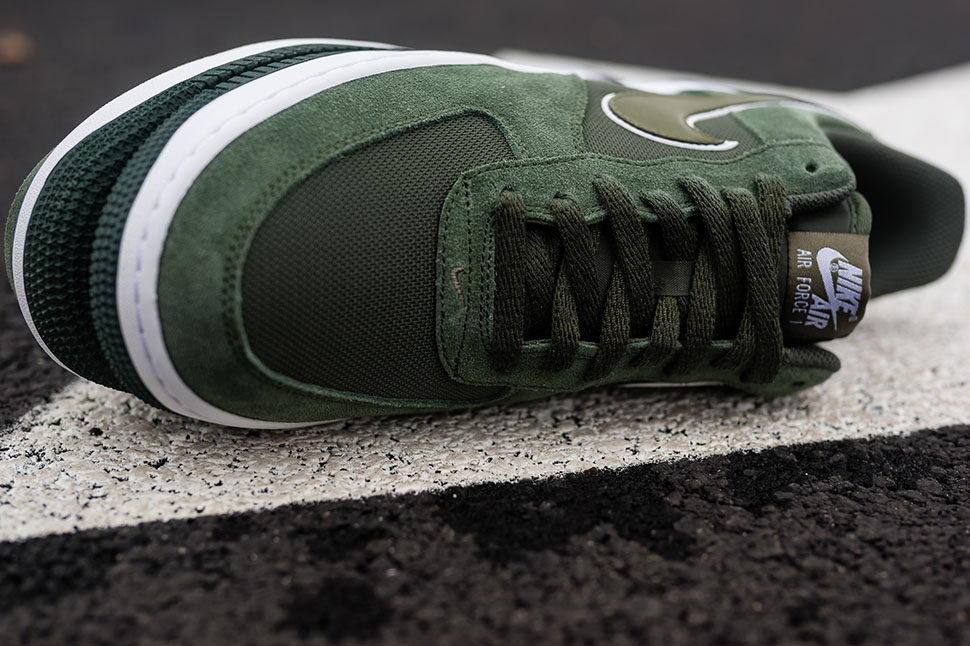 Nike Air Force 1 Low Carbon Green