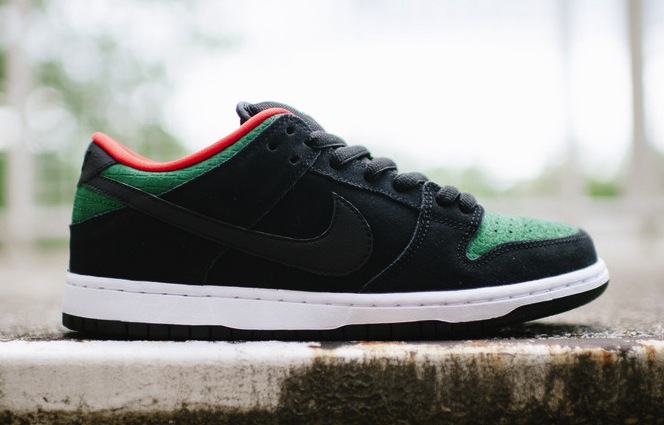 black and green nike sb