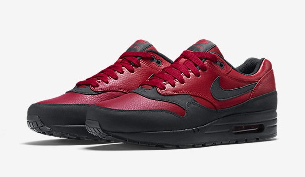 nike air max 1 black and red