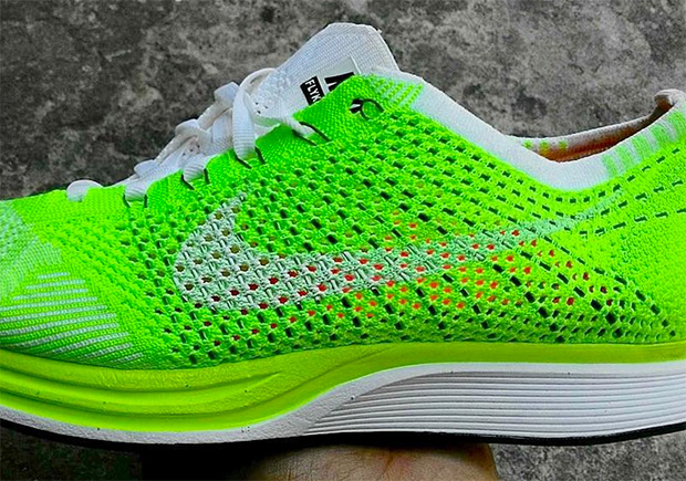 Nike Flyknit Racer Neon Green Volt