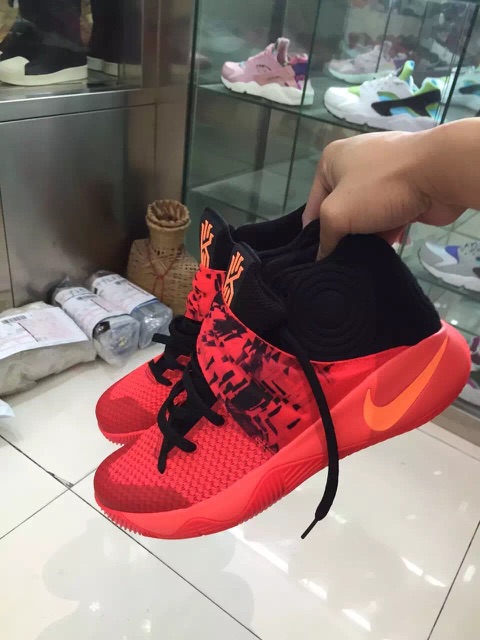 Nike Kyrie 2 Crimson