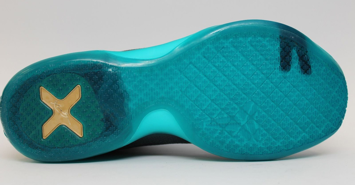 Radiant Emerald Blue Nike Kobe 10