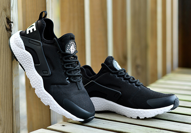 wasmiddel evolutie Spotlijster Nike Air Huarache Run Ultra Black White - Sneaker Bar Detroit