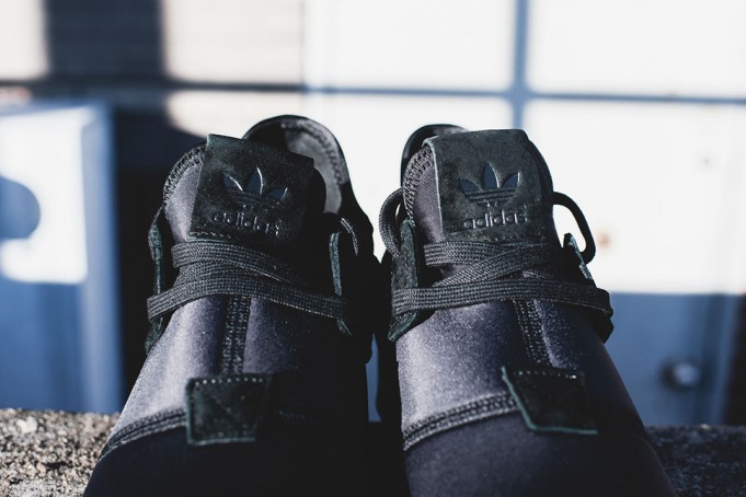 triple black adidas zx flux