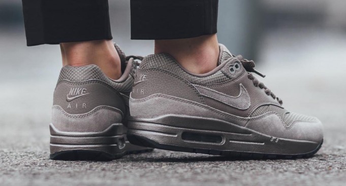 air max 1 pewter