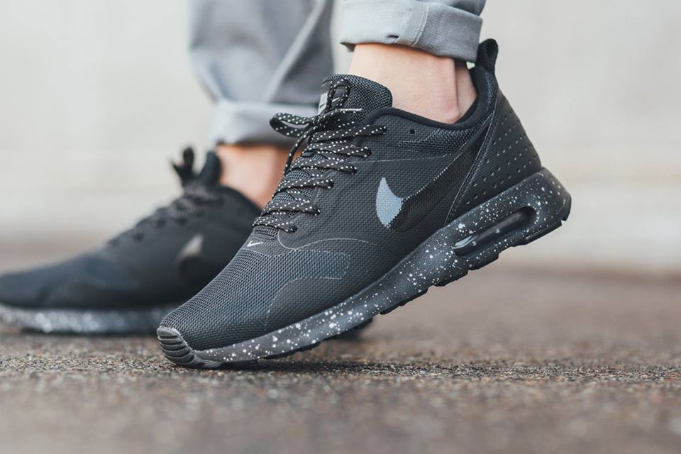 nike air max black and white speckled