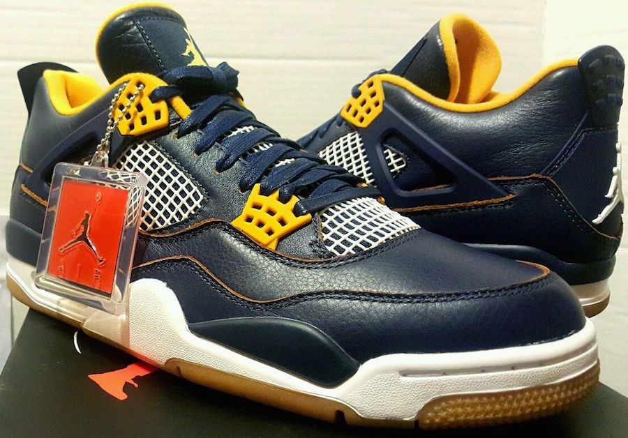 Air Jordan 4 Dunk From Above Available