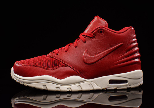 Nike Air Entertrainer Red