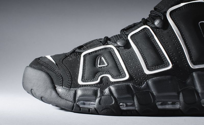 nike air more uptempo nere