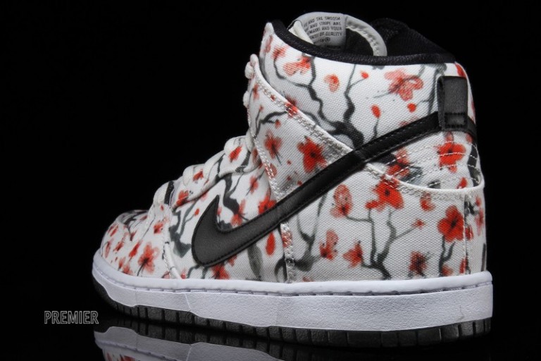 nike sb cherry blossom